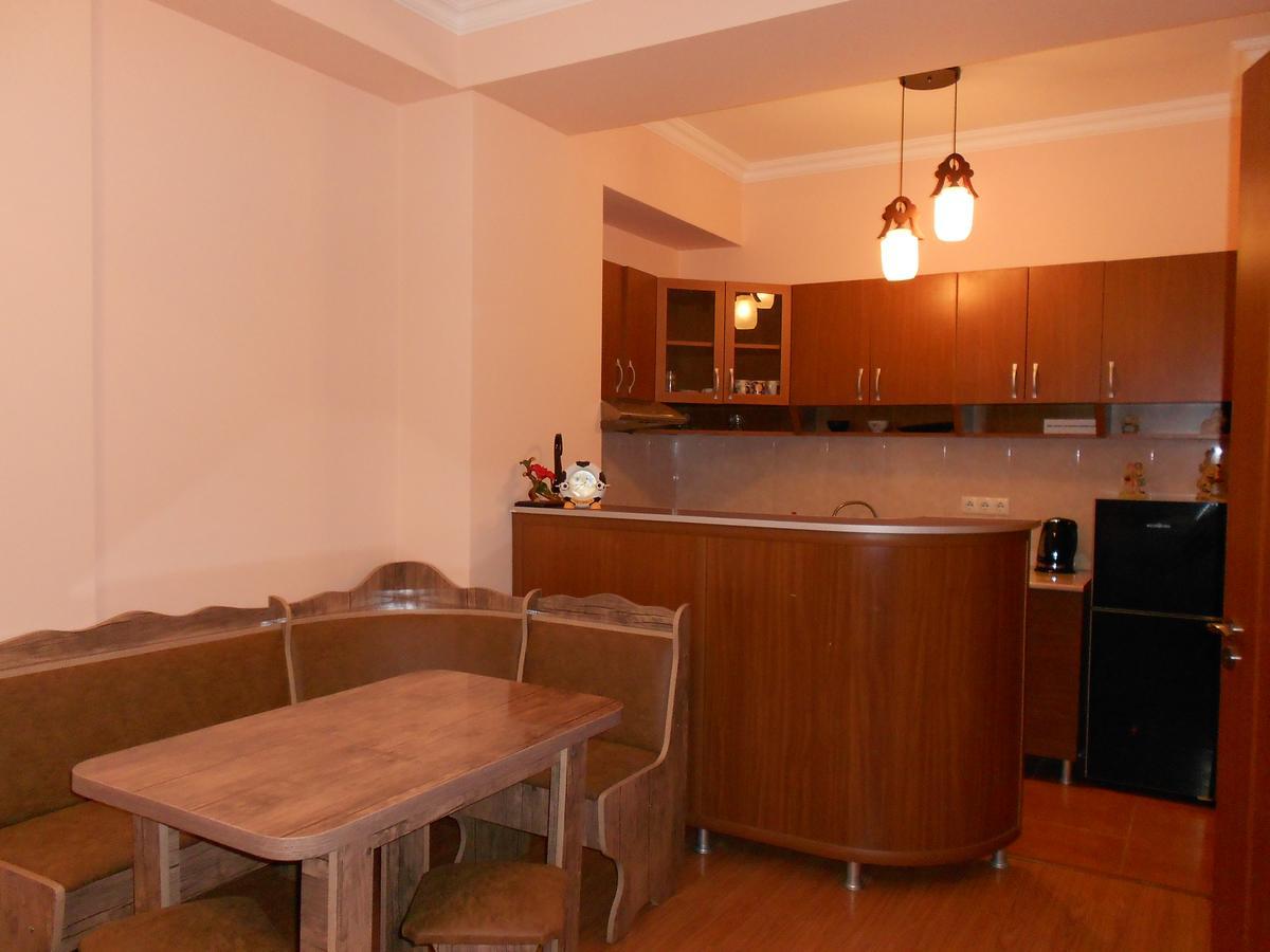 באטומי Ucha'S Apartment מראה חיצוני תמונה